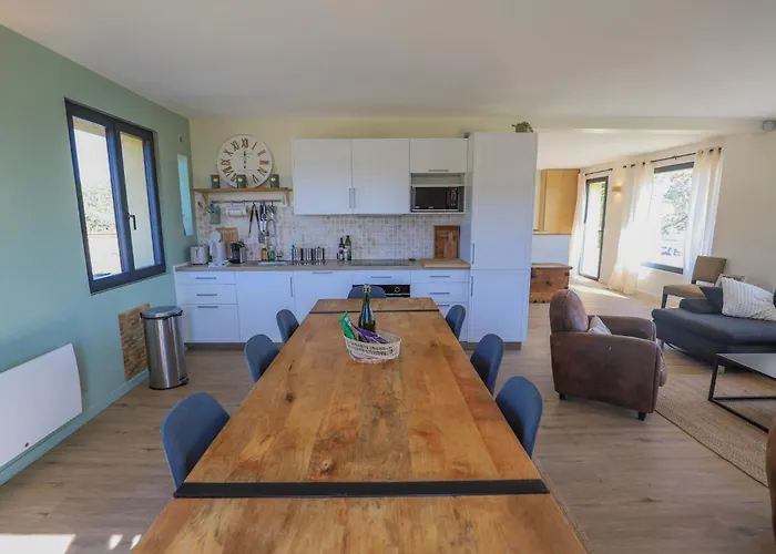 Magnifique Maison Moderne Avec Acces Direct A La Mer